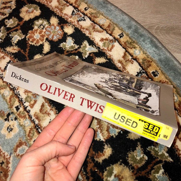 Oliver Twist by Charles Dickens - Picture 4 of 4